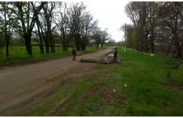 Базу "Правого сектора" окружили 11 блокпостов военных, однако ситуация стабильная, уверяют в ДУК