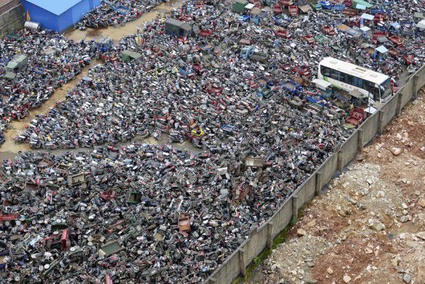 Cum arată cimitirele de maşini abandonate în China
