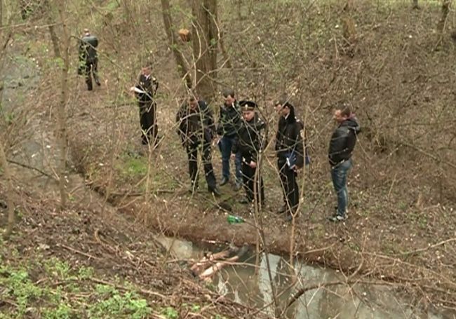 Cadavrul unui barbat, gasit de trecatori: Era dezbracat