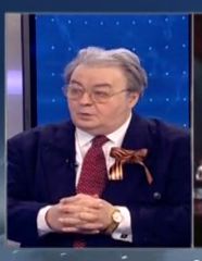 Un politician român a purtat panglica Sf. Gheorghe în direct la TV