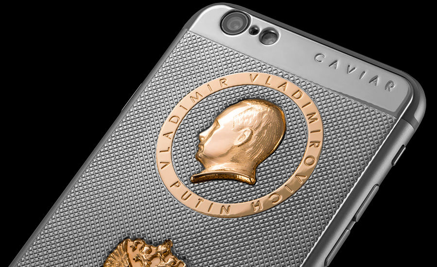 Cadou de ziua lui Putin: iPhone gravat cu profilul președintelui rus