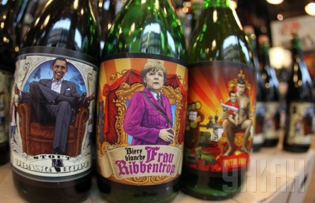 O fabrică din Ucraina produce bere „Putin Hu*lo”, „Speranţa Obama” şi „Doamna Ribbentrop”
