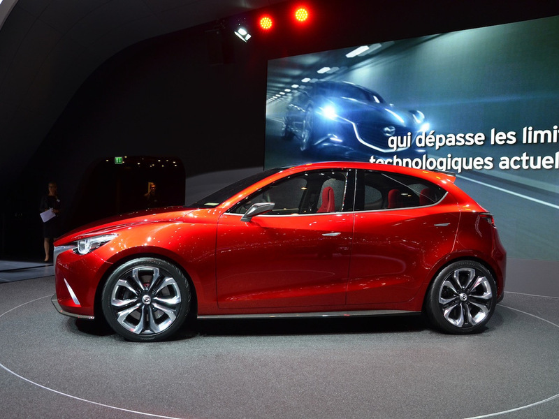 Mazda вывела на тесты новую Mazda2