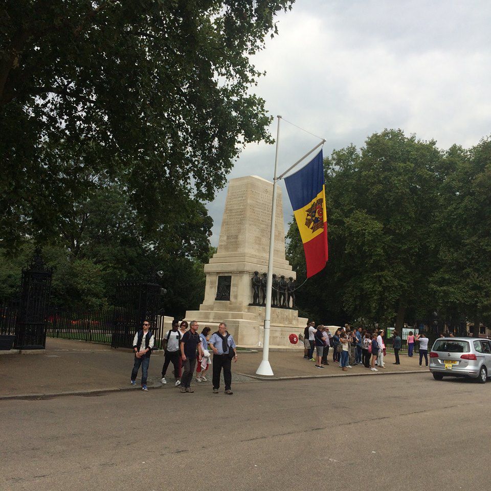 Drapelul Republicii Moldova a fost arborat în centrul Londrei