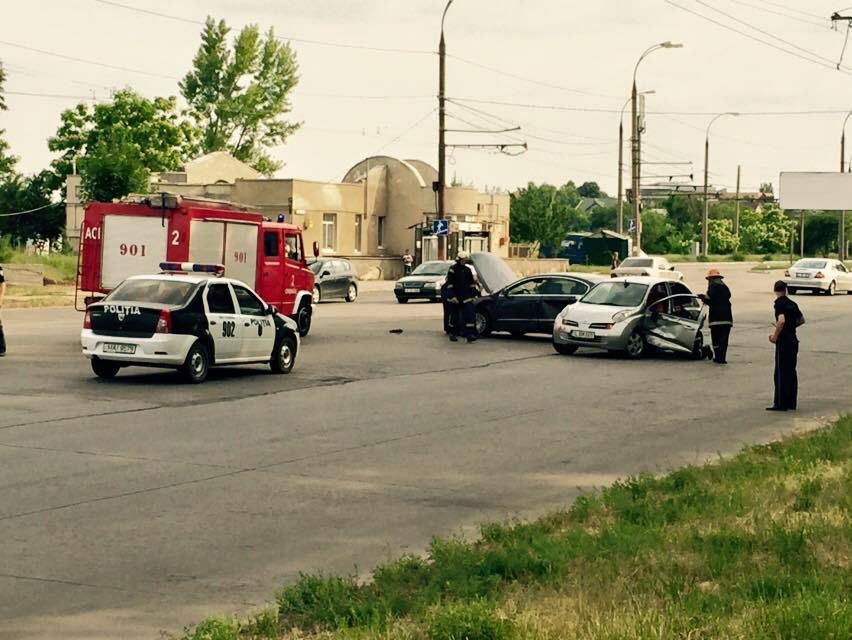 Accident cu implicarea a trei mașini pe traseul Chișinău - Ialoveni