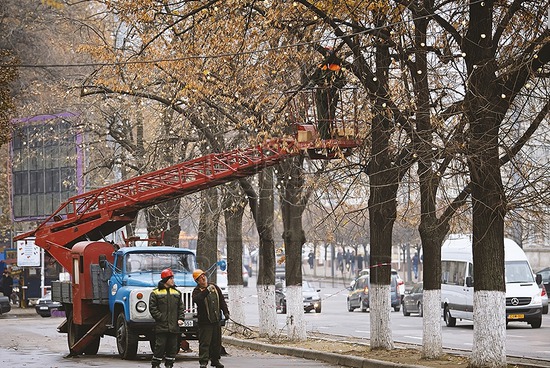 Кишинев украшают к праздникам