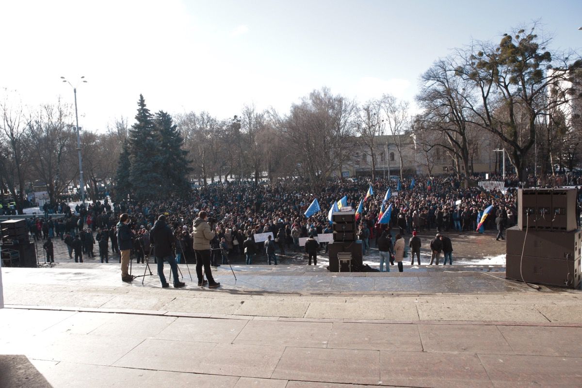 В Кишиневе митинговали за и против назначения кандидата в премьеры