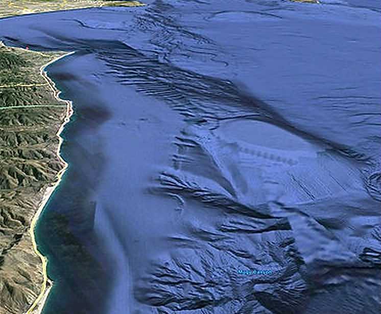 На снимках Google Earth рассмотрели подводную базу инопланетян