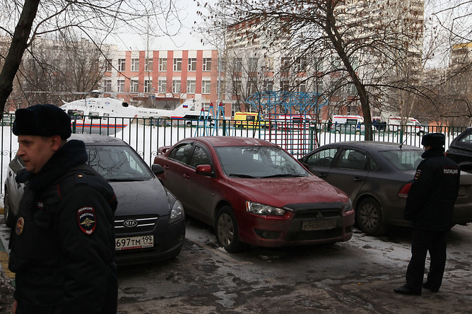 В Москве подросток удерживал заложников в школе. Есть погибшие