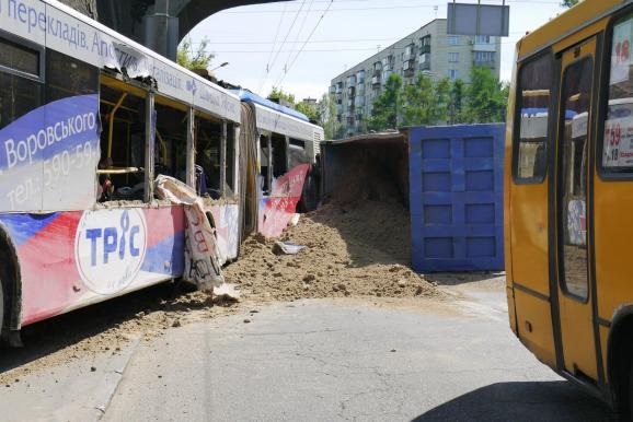 ДТП с троллейбусом в Киеве: пострадали 11 детей