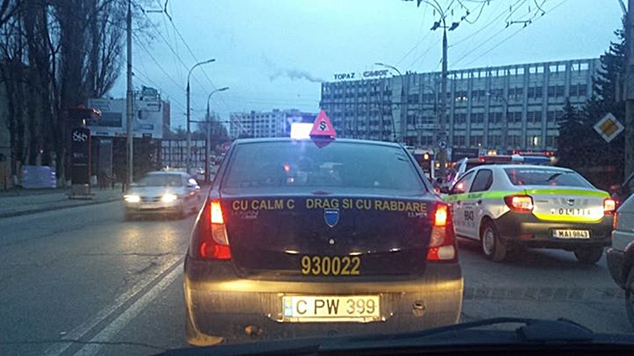 Inscripția de pe această mașină te va amuza