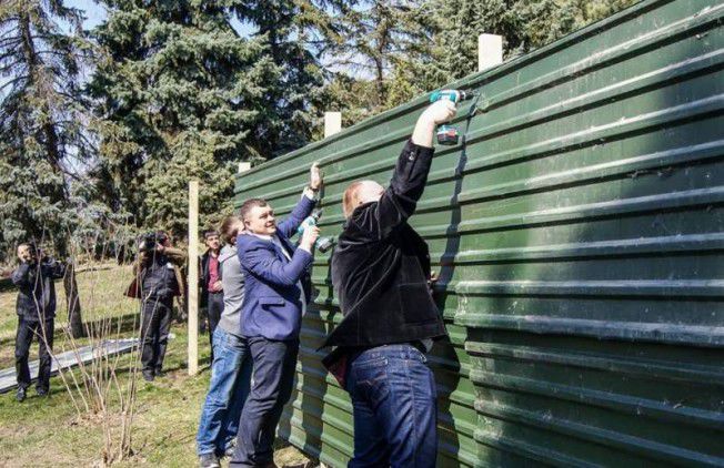 Кишинёвцы дали отпор незаконной застройке сквера на Рышкановке