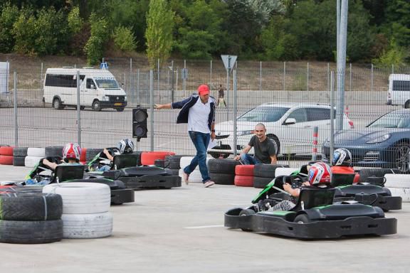 Chiril Gaburici, arbitru la un concurs de karting