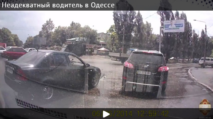 Разборки в Одессе: водитель сбил оппонента и протащил его 400 метров