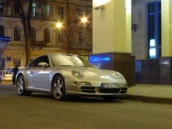 По Одессе разъезжают Lamborghini, Ferrari и Porsche