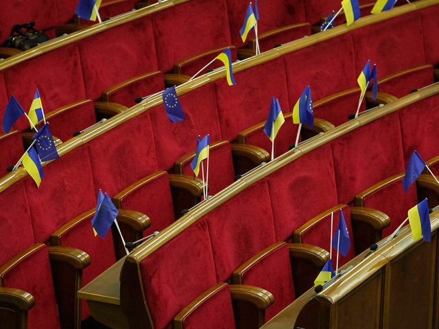 Кремль: заморозка Украиной ассоциации с Европой - "их внутреннее дело"