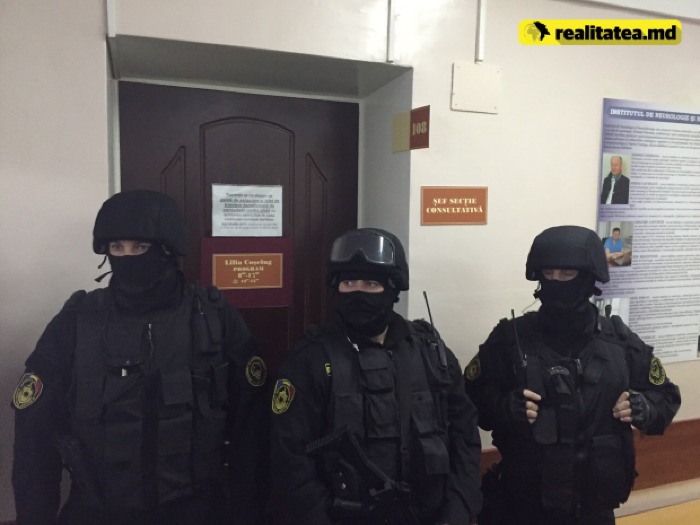 В институте неврологии Филата охраняют сотрудники «Пантеры»