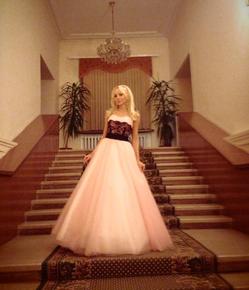 Ce rochie magnifică a îmbrăcat Kătălina Rusu