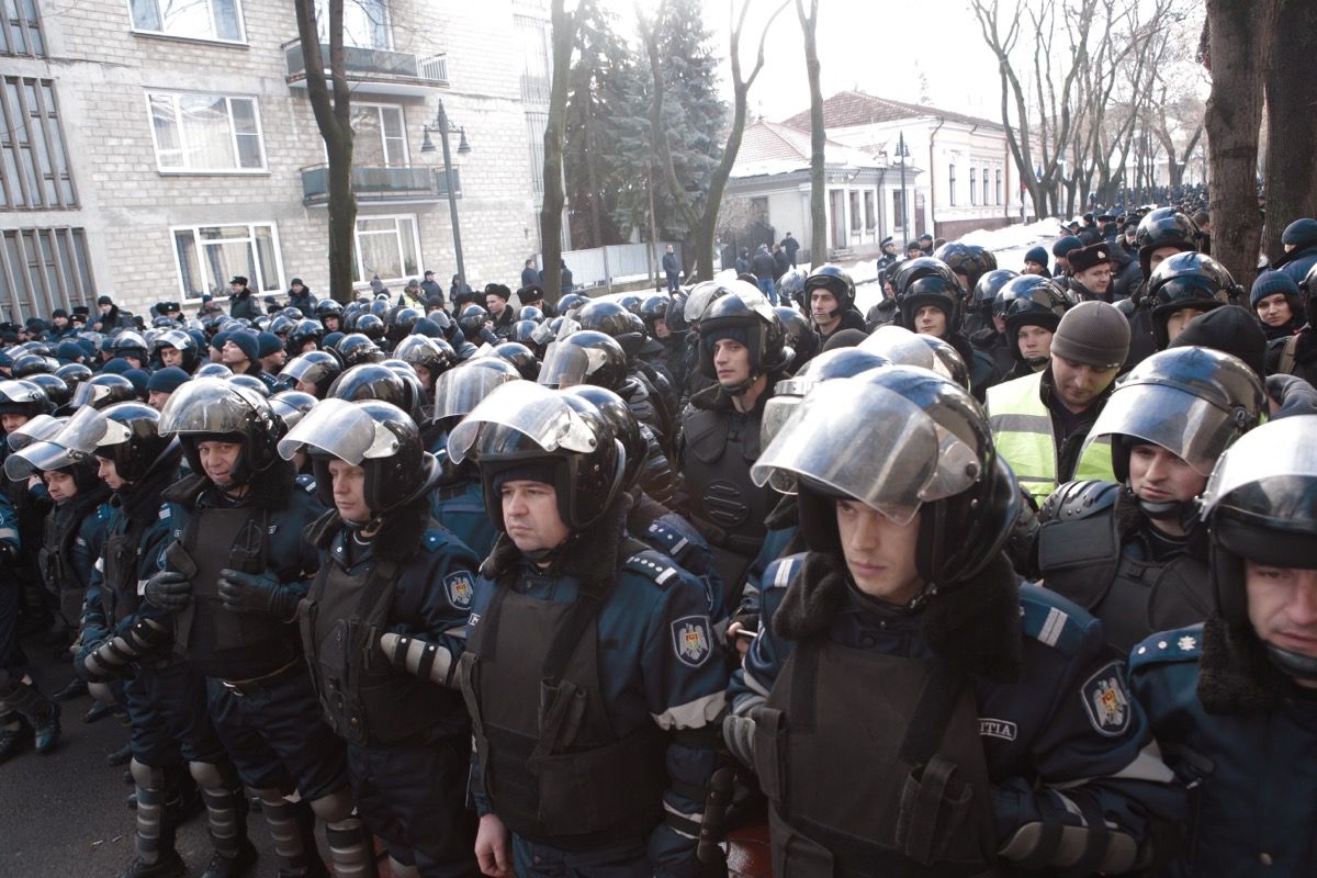 В Кишиневе митинговали за и против назначения кандидата в премьеры