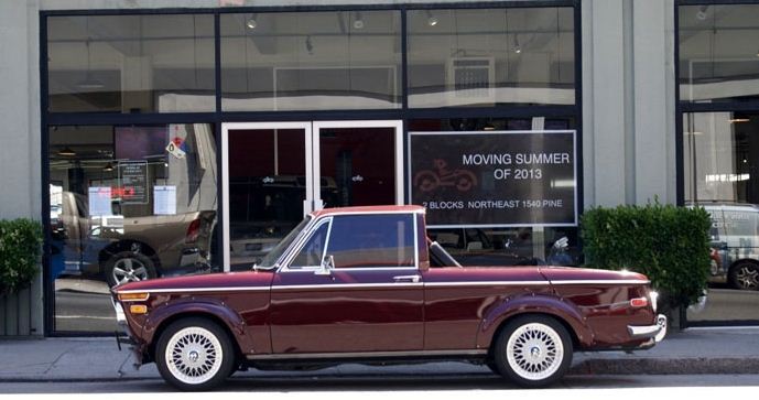 Un BMW din 1971 a fost transformat în pick-up