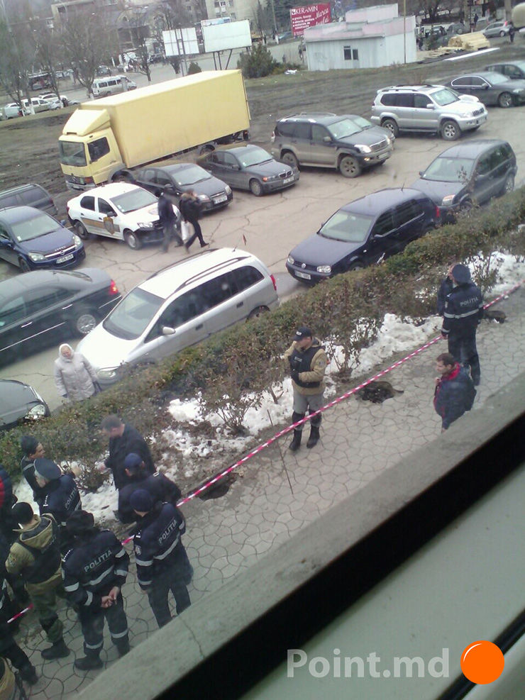 В Кишиневе сотрудники частной охранной фирмы устроили потасовку с депутатами