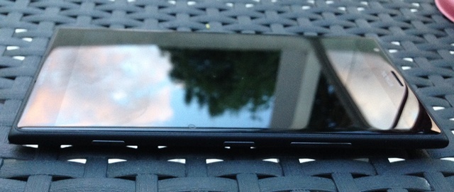 Noi detalii şi imagini cu Nokia Lumia 1520, primul telefon-gigant Windows Phone