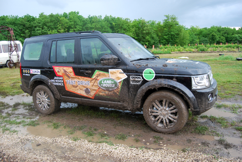 Солнце, воздух, виноградники, вино и… Land Rover – это круто