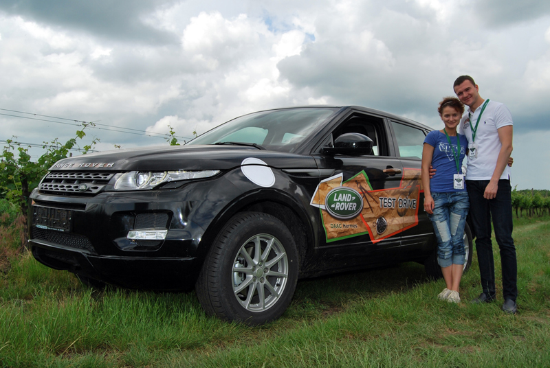 Soare, aer, viță de vie, vin și … Land Rover – minunat