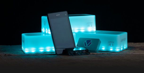 Выпущен смартфон, который можно курить