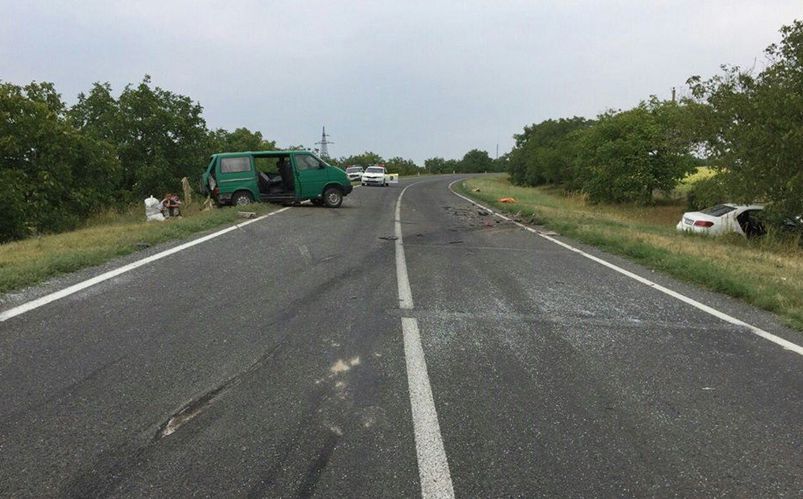 ДТП в Хынчештах: Четверо детей и один из водителей госпитализированы