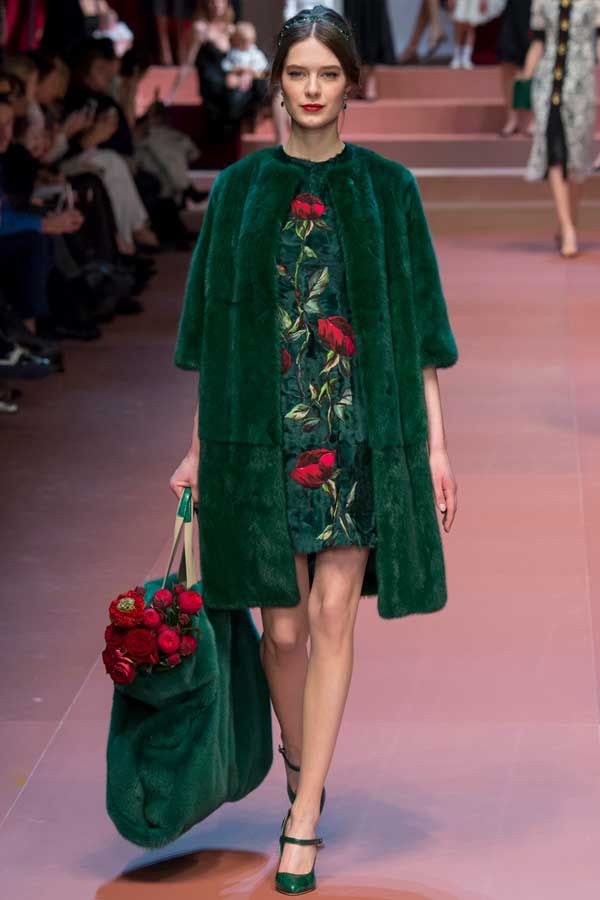 Dolce & Gabbana представили коллекцию для мам