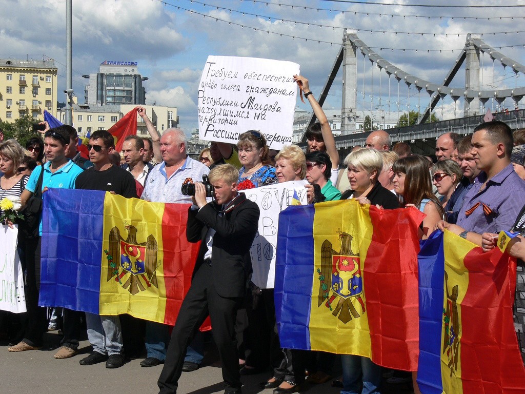 В Москве прошел митинг за открытие 200 избирательных участков в России