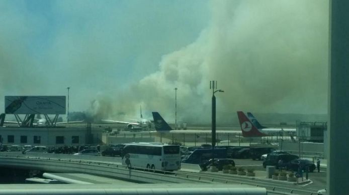 Вылеты из аэропорта Рима приостановлены из-за пожара