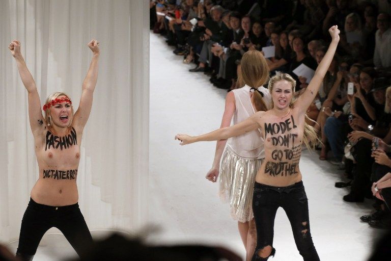 Голые FEMEN сорвали модный показ Nina Ricci