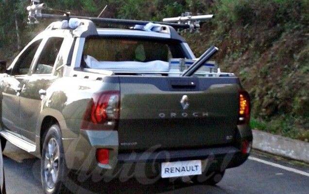Noul SUV Dacia arată bestial. Maşina a fost surprinsă pe străzi in Brazilia