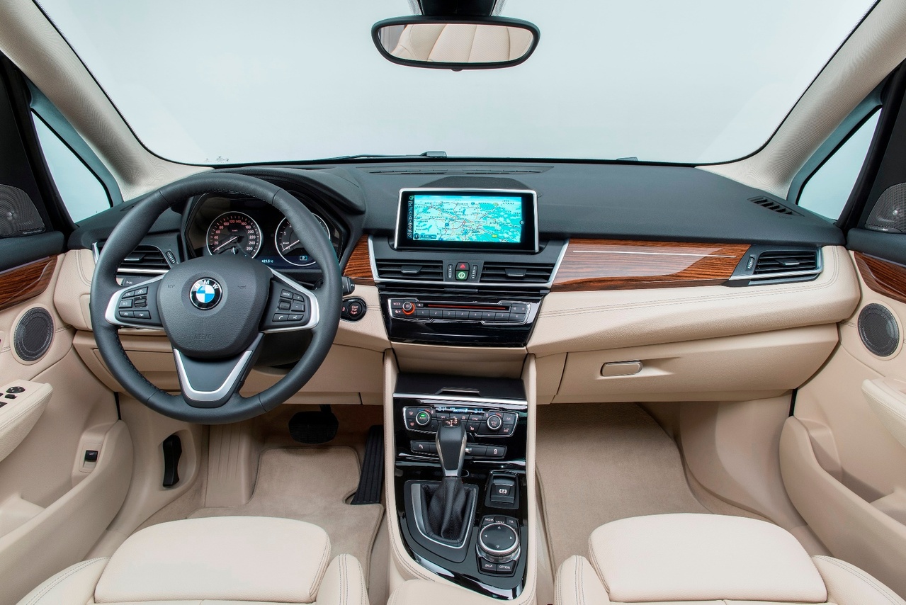 Новая модель BMW изменила традициям марки