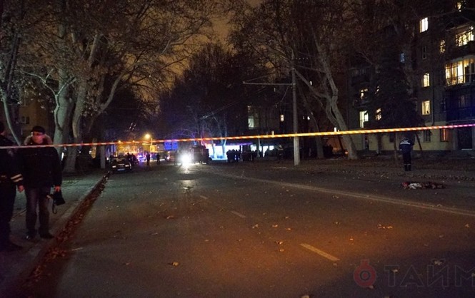 В результате мощного взрыва в Одессе погиб человек