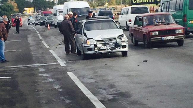 Accident în lanț la ieşirea din Bălţi