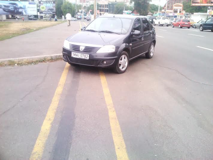 Cum „respectă” polițiștii regulamentul rutier