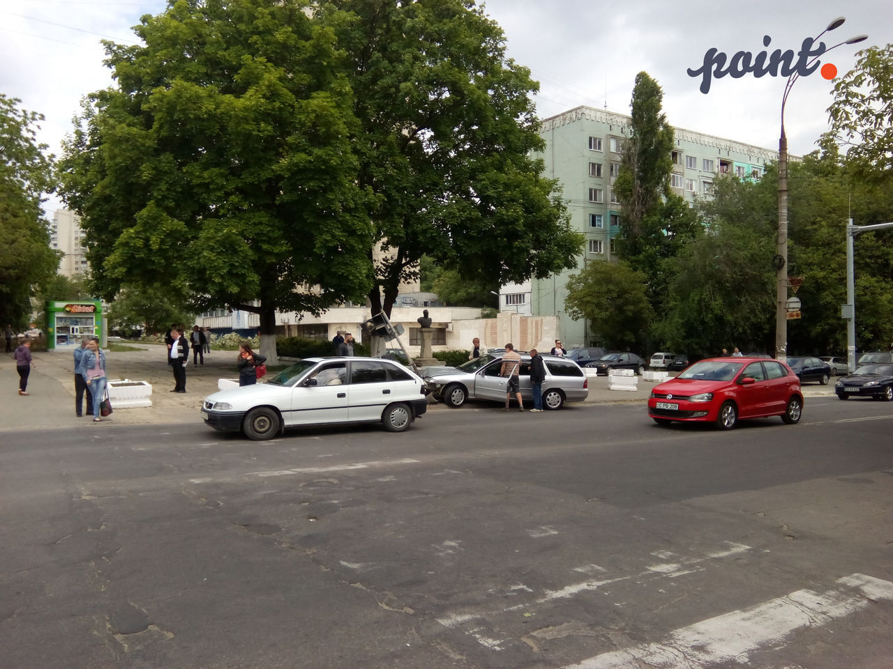 La Botanica un șofer a ajuns cu maşina într-un semafor