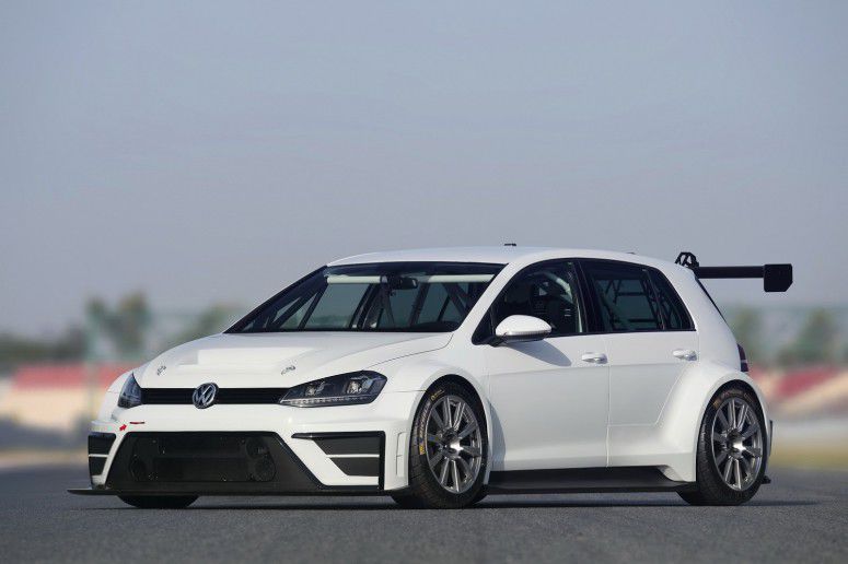 VW показал первый гоночный Golf TCR