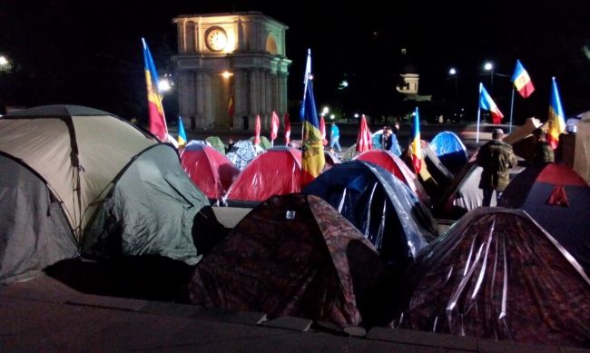 Шестая ночь протестов прошла спокойно