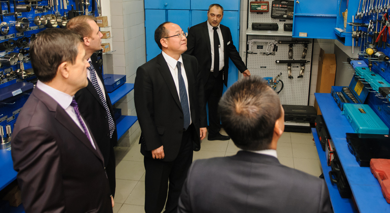 Бронзовая награда Toyota Customer Service Management для Toyota Центра Кишинэу Continent
