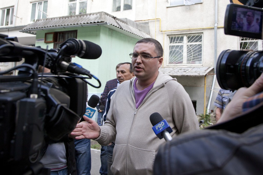 Ренато Усатый сдержал слово: погорельцы получили вчера полмиллиона леев