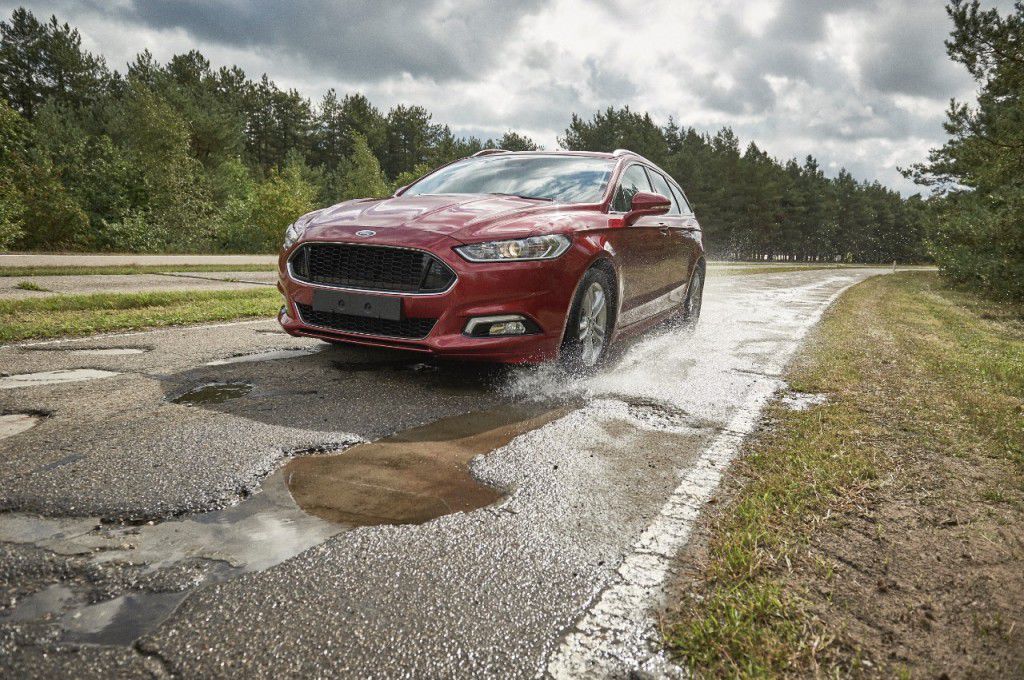 Ford воссоздала эффект "дьявольской" русской дороги для тестирования своих автомобилей