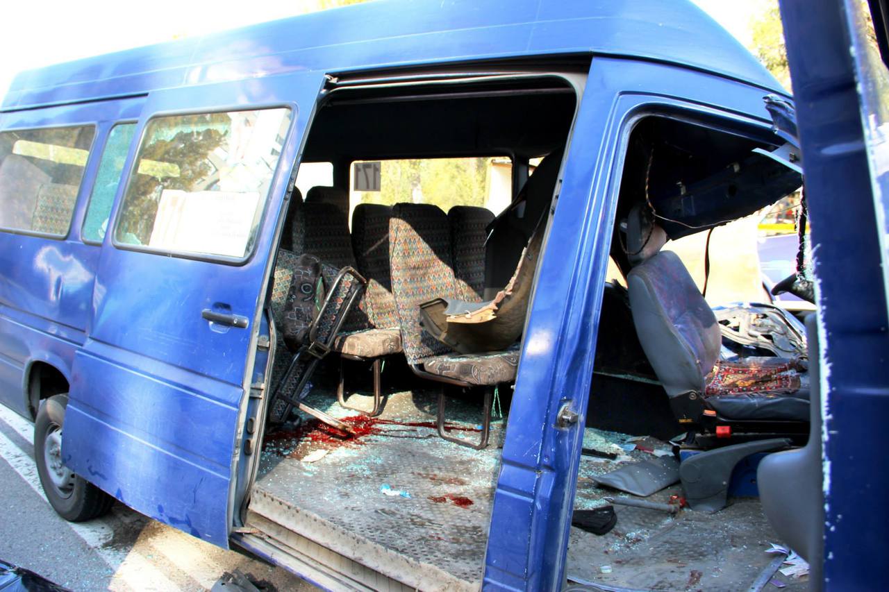 На Скулянке маршрутка столкнулась с грузовиком: 2 погибших