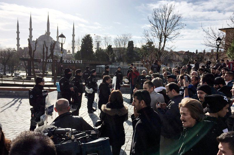 В Сети опубликовали фотографию момента взрыва в центре Стамбула