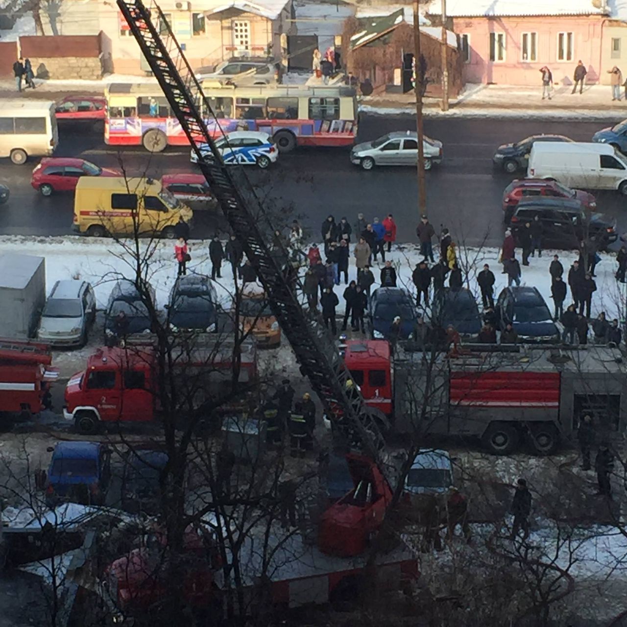 Incendiu puternic la un centru comercial din Chișinău
