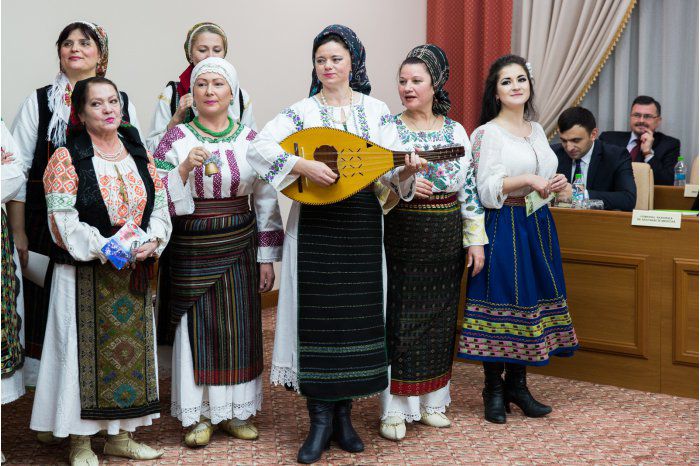 Рождественские колядки спели на последнем в этом году заседании действующего правительства
