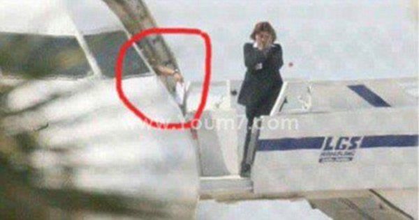 Захватчик самолета EgyptAir сдался властям